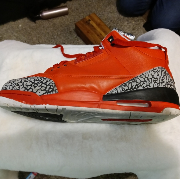 Pair of DJ Khaled Retro3 Jordan's - Picture 6 of 9